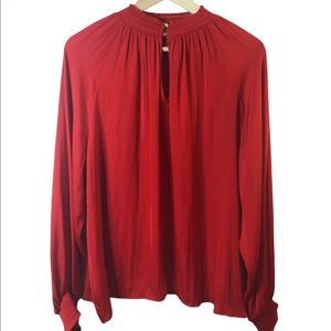 Jennifer Lopez L Red Top